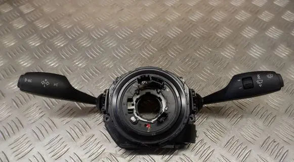 BMW 4 F36 Gran coupe Wiper turn signal indicator stalk/switch 9351140