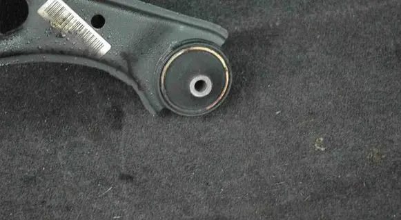 Opel Corsa D Front lower control arm/wishbone