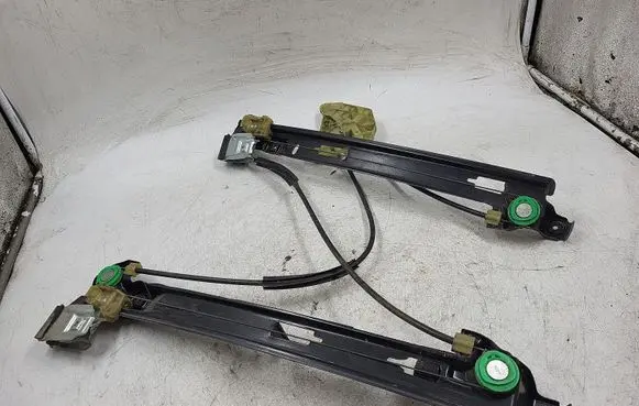 Seat Leon (1P) Front window lifting mechanism without motor 