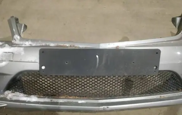 Mercedes-Benz C AMG W204 Front bumper lower grill 
