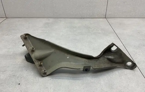 Audi A6 S6 C7 4G Fender mounting bracket 4G0821135A