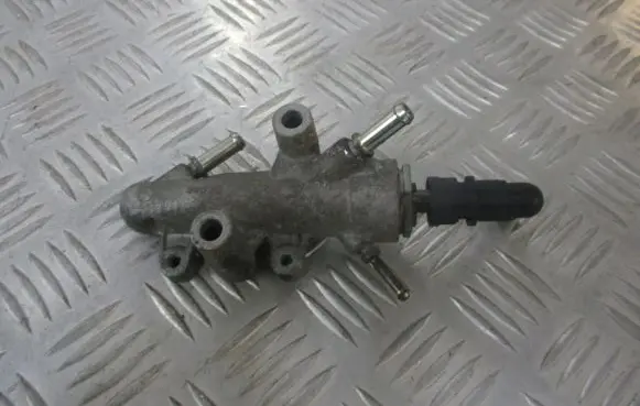 Opel Astra H Clutch slave cylinder 
