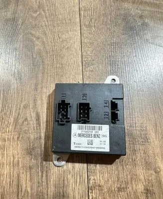 Mercedes-Benz E W211 Comfort/convenience module 2115452132