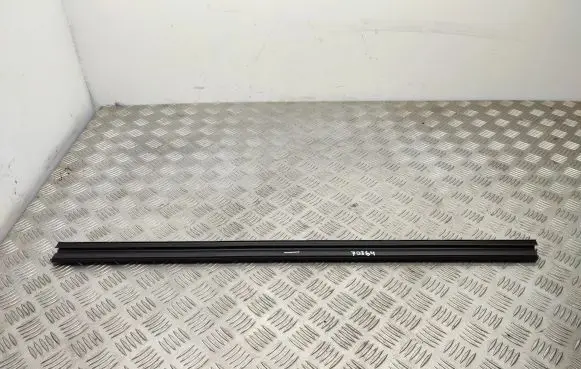 Toyota Proace Front door glass trim molding 9808655780