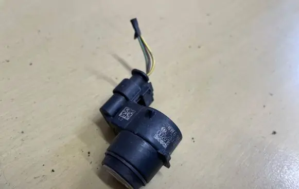 BMW 1 E82 E88 Parking PDC sensor 6935597