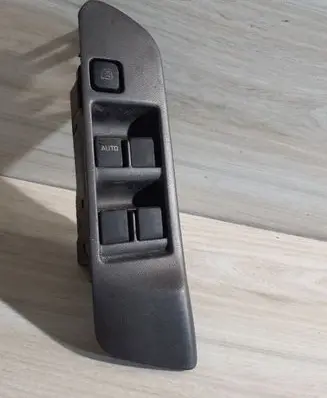 Nissan Primera Electric window control switch 809612F00