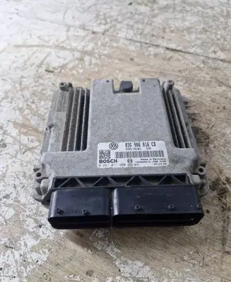 Volkswagen Golf V Engine control unit/module 03G906016CB 0281011900 1039S06216