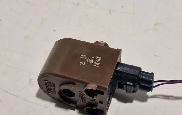 Toyota C-HR I Horn buzzer relay 8974752010