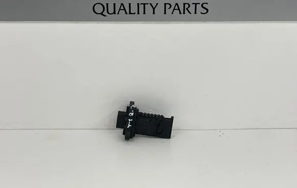 BMW 1 F20 F21 Mass air flow meter 8506408