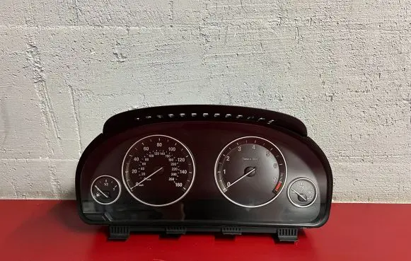 BMW X5 F15 Speedometer (instrument cluster) 9339894