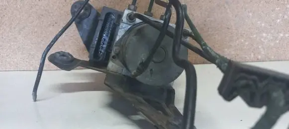 Renault Megane II ABS Pump 84BO9AAY1