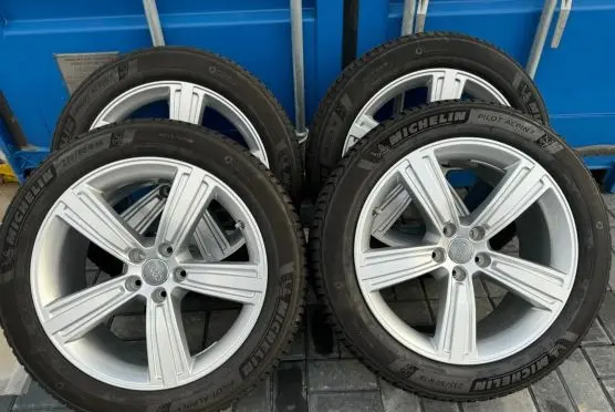 Audi A8 S8 D5 R19 alloy rim 4N0601025J