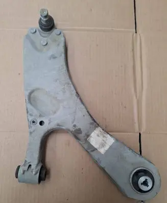 Citroen DS3 Front lower control arm/wishbone