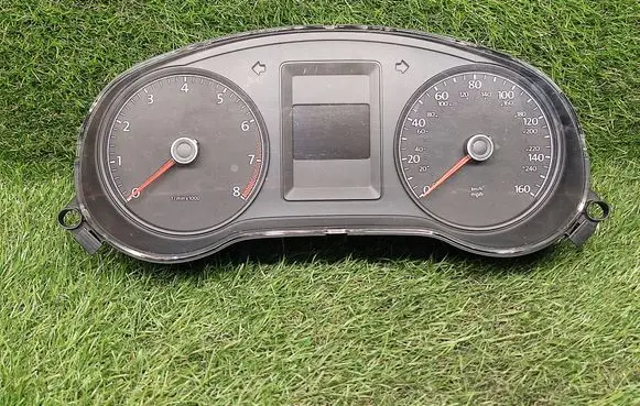 Volkswagen Jetta VI Speedometer (instrument cluster) 5C6920953
