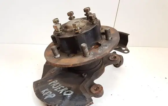 Mitsubishi Pajero Sport I Front wheel hub spindle knuckle MB891088