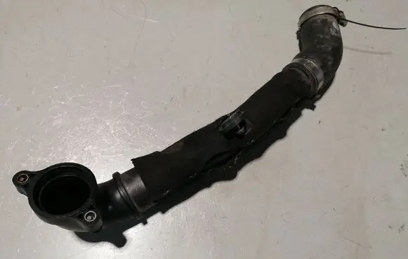Skoda Octavia Mk3 (5E) Intercooler hose/pipe 04L145770H 04L145762AD