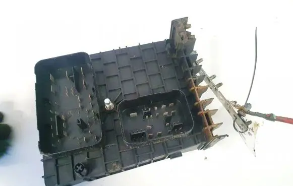 Volkswagen Golf V Fuse box set 445614200