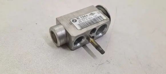 BMW X3 E83 Air conditioning (A/C) expansion valve 6904437