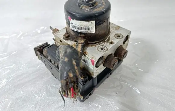 Chrysler Voyager ABS Pump 10051181861 1204081860405112 2509460103