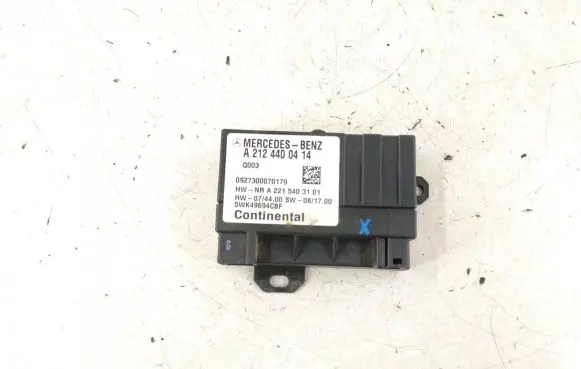 Mercedes-Benz E C207 W207 Fuel injection pump control unit/module 2124400414 2129000306