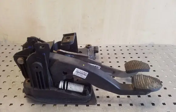 Peugeot 407 Pedal assembly 9660185580