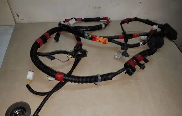 Lexus GS 250 350 300H 450H Rear door wiring loom 8215330711