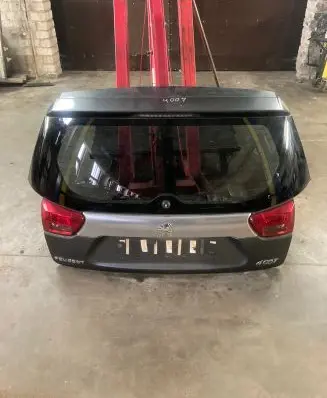 Tailgate/trunk/boot lid
