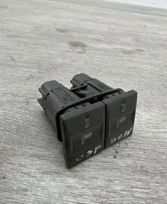 Ford Mondeo Mk III Windscreen/window heater switch D3L0A
