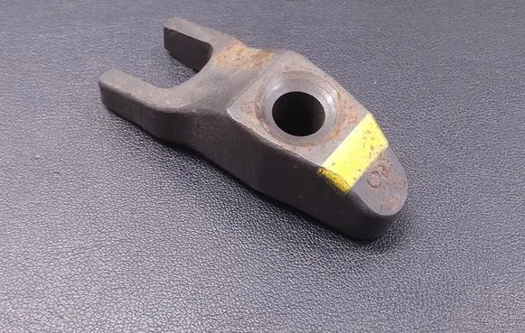 Hyundai i30 Fuel Injector clamp holder 338142A600