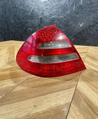 Mercedes-Benz E W211 Rear/tail lights A2118200564 334009 33850441
