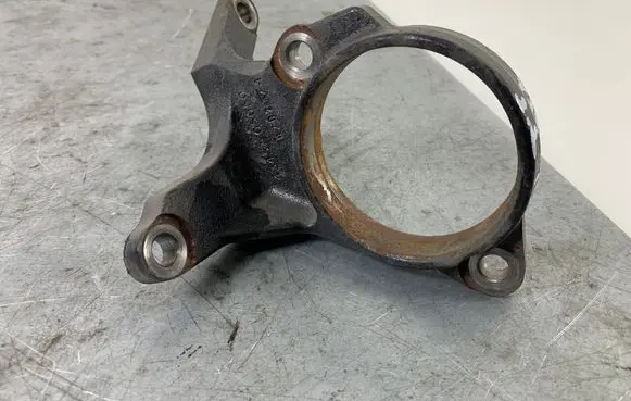 Toyota Avensis T270 Driveshaft support bearing bracket 4345705050