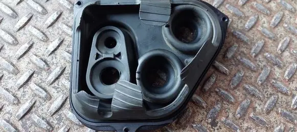 BMW 5 G30 G31 Other engine bay part EF081005