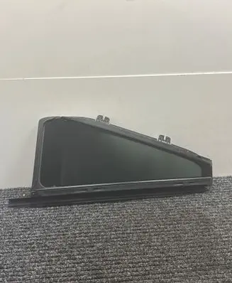 Volvo XC90 Rear vent window glass 31651878 43R000176