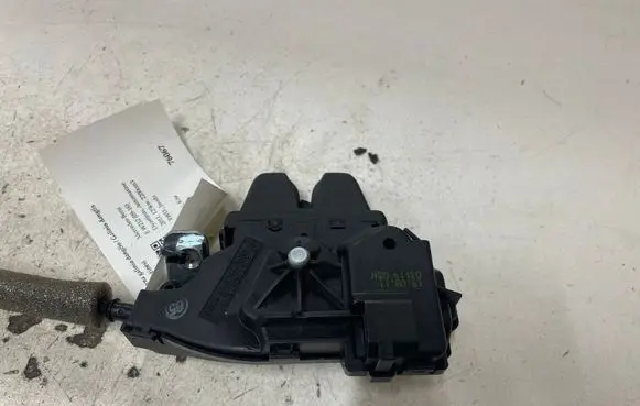 Mercedes-Benz E W212 Tailgate/trunk/boot lock/catch/latch A2047500185