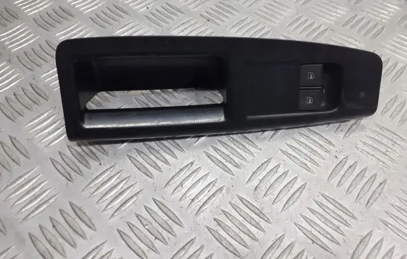 Volkswagen Polo IV 9N3 Electric window control switch 6Q1867171