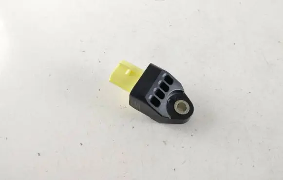 Toyota Auris E180 Airbag deployment crash/impact sensor 8983102160