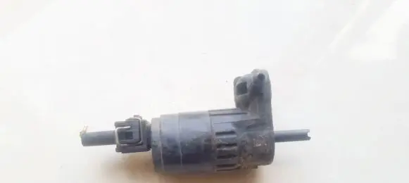 Alfa Romeo 156 Windscreen/windshield washer pump 71740942