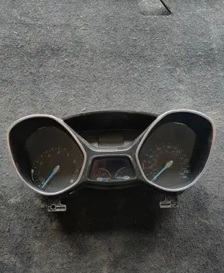 Ford Focus Speedometer (instrument cluster) 8M5T10849BBD