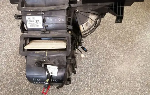 Fiat 500E Interior heater climate box assembly housing 68106048AH AA443180