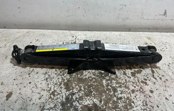 Audi A3 S3 8V Lift Jack 8V0011031B
