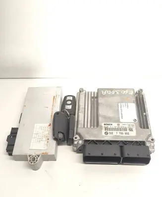 BMW 5 E60 E61 Engine ECU kit and lock set 7799856 0281012707