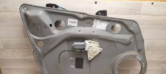 Mercedes-Benz B W245 Front door window regulator with motor A1697202779 996104105 7202779