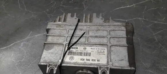 Volkswagen Polo III 6N 6N2 6NF Engine control unit/module ECU