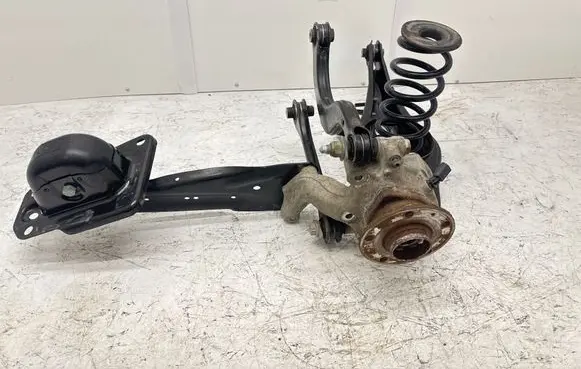 Volkswagen Golf VIII Rear wheel hub spindle/knuckle 5WA505435G 5Q0505225C 5WA505311A