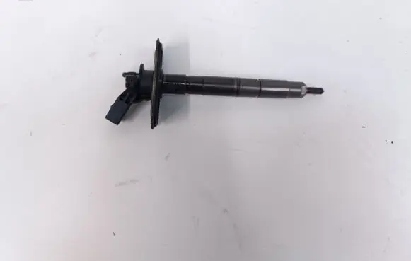 Audi A8 S8 D3 4E Fuel injector 059130277BD 09080702489