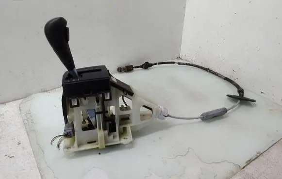 Ford Focus Gear shifter/selector 5M5P7C453AF