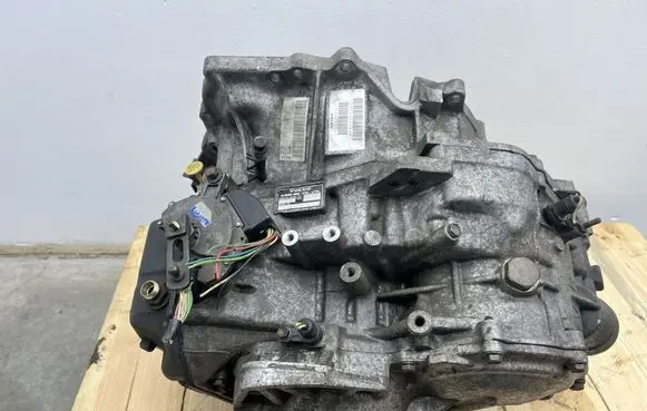 Volvo V70 Automatic gearbox 8675152