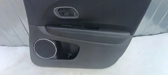 Honda HR-V Front door card panel trim