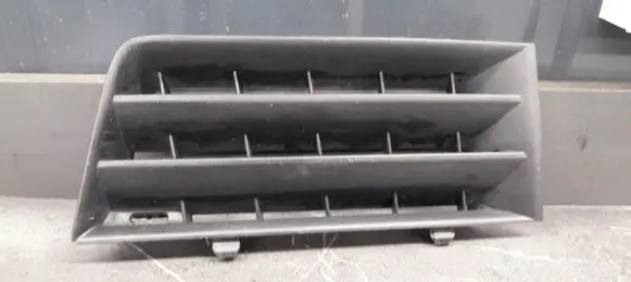 Renault Megane II Front bumper lower grill D8200114157