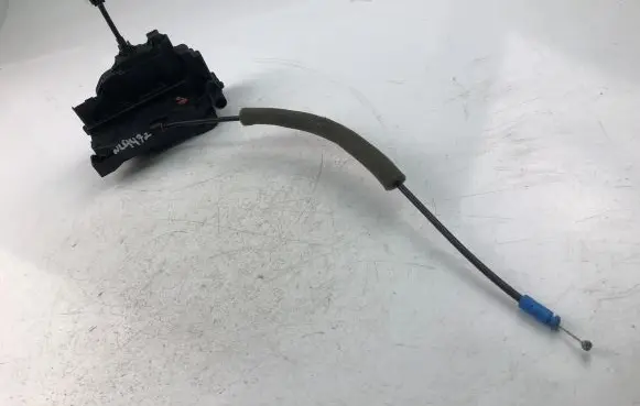 Renault Kangoo II Coupe door lock (next to the handle) 8200542396